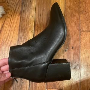Steve Madden Chelsea boots